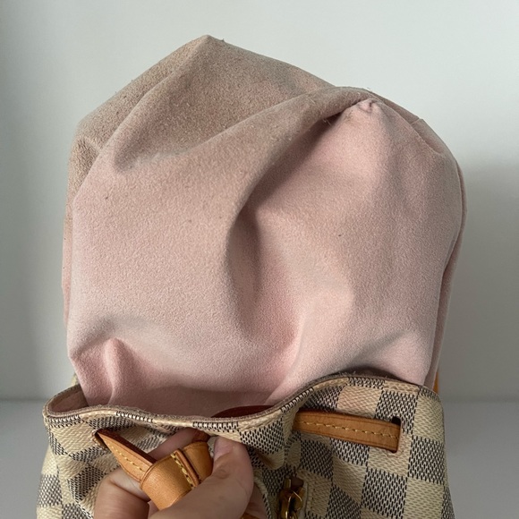 Louis Vuitton Bag - Picture 6 of 6